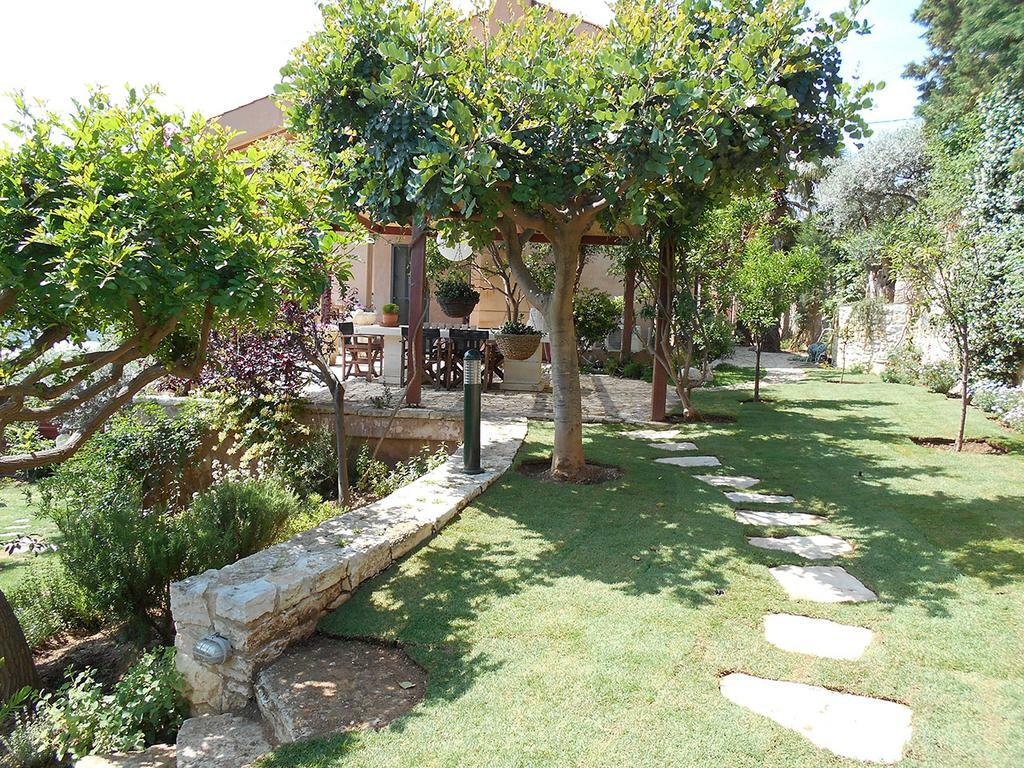 Villa Vollard With Amazing View Pool Iraklion Buitenkant foto